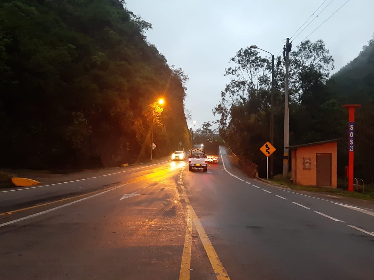 CoviandinaSAS's tweet photo. 07.05.2020 (05:55 al) Buenos días. CCO reporta tiempo húmedo en el corredor vial, niebla entre Boquerón y Chipaque. K58+000 sin novedad. https://t.co/ZPFGsK7plg