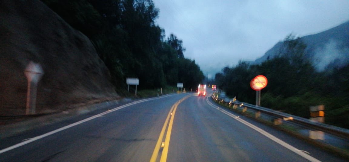 CoviandinaSAS's tweet photo. 07.05.2020 (05:55 al) Buenos días. CCO reporta tiempo húmedo en el corredor vial, niebla entre Boquerón y Chipaque. K58+000 sin novedad. https://t.co/ZPFGsK7plg