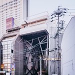 これまでで最も目を疑った住宅!格納庫ではなく空き巣対策だった!