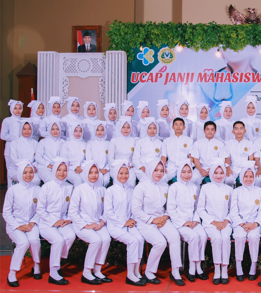 yousoft25's tweet photo. Seragam adalah simbol ketertindasan.

-squidward tentacles.

Tapi kembali lagi, dari sudut mana kalian memandang, Awokwokwok :v. https://t.co/TnnCL79sPo