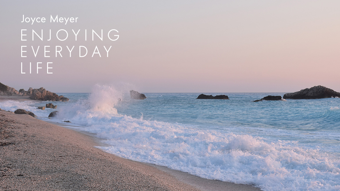 JoyceMeyer's tweet photo. We can be so quick to criticize ourselves and others. Learn how God's Word equips us to deal with conflict and difficult people. Watch today's show at https://t.co/CKadTMR2DS #EnjoyingEverydayLife #TodaysShow https://t.co/u7OHT9jvG1