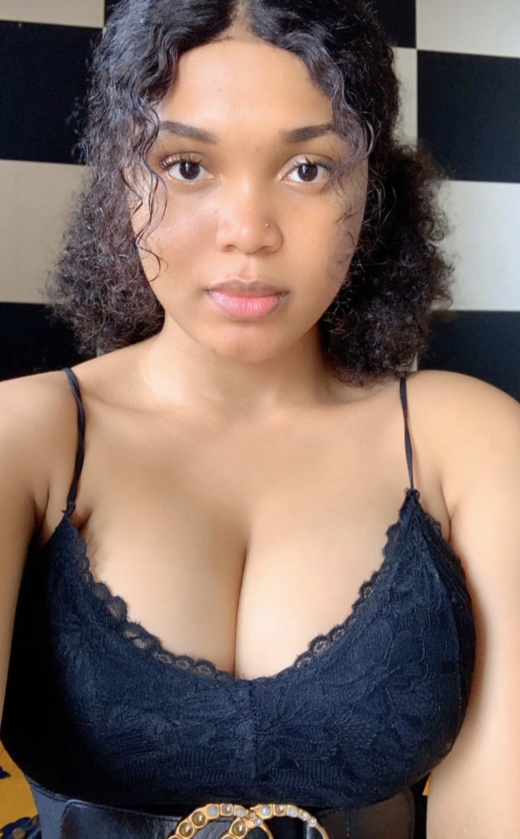 aelvui1's tweet photo. Can I Be Your Candy 🍭 🥰🥰 https://t.co/LtJ2INOR0N