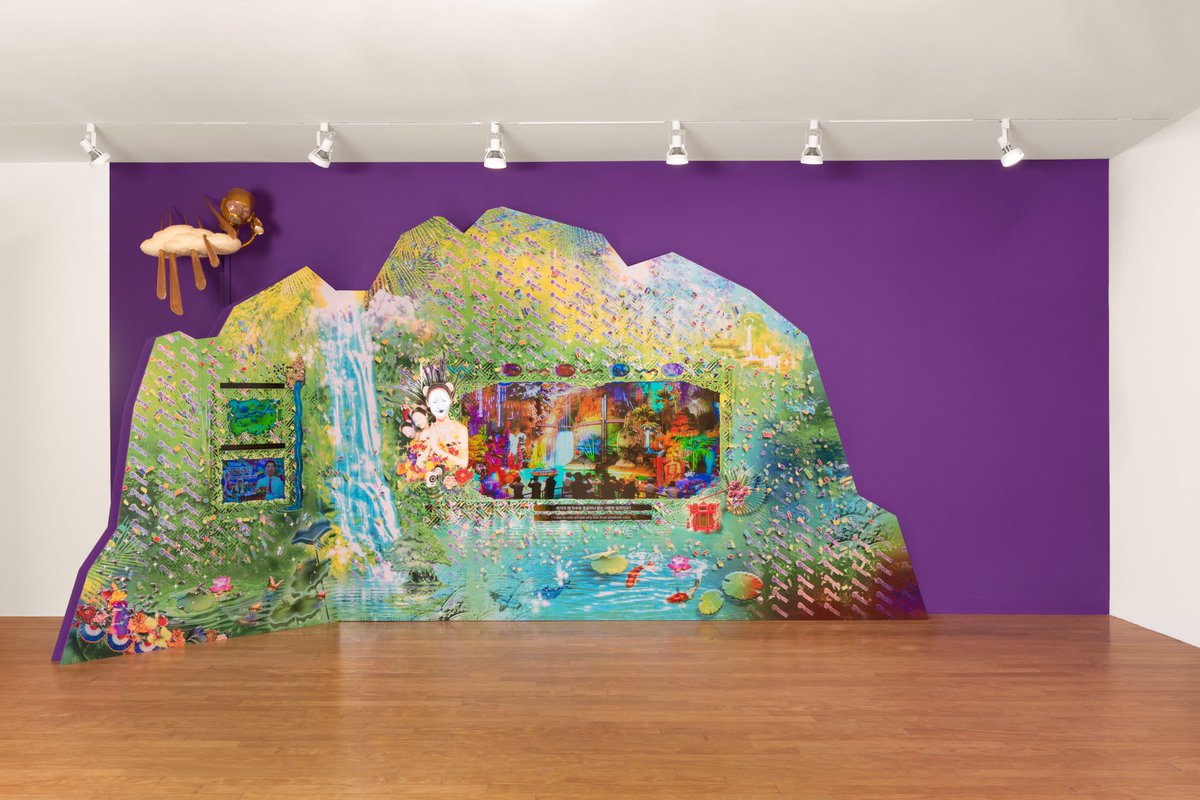 gucci's tweet photo. Propelled by #AlessandroMichele's meditations on society and curated by @myriambensalah, the new exhibition #NoSpaceJustAPlace is held at the #DaelimMuseum in Seoul and features independent art spaces including @boan1942, @hapjungjigu and Tastehouse. https://t.co/VASHwrE5oK https://t.co/lZUg2AmzMT
