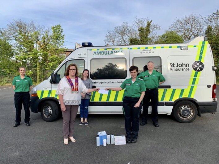 SJABanbridge's tweet photo. Thank you to @OrangeOrder from Clogher LOL and Lurgan District WLOL for their donations of PPE and Hand Sanitiser to our amazing volunteers which will help @SJA_NI work against #COVID19 🌈💚 https://t.co/S6KU63ERIO
