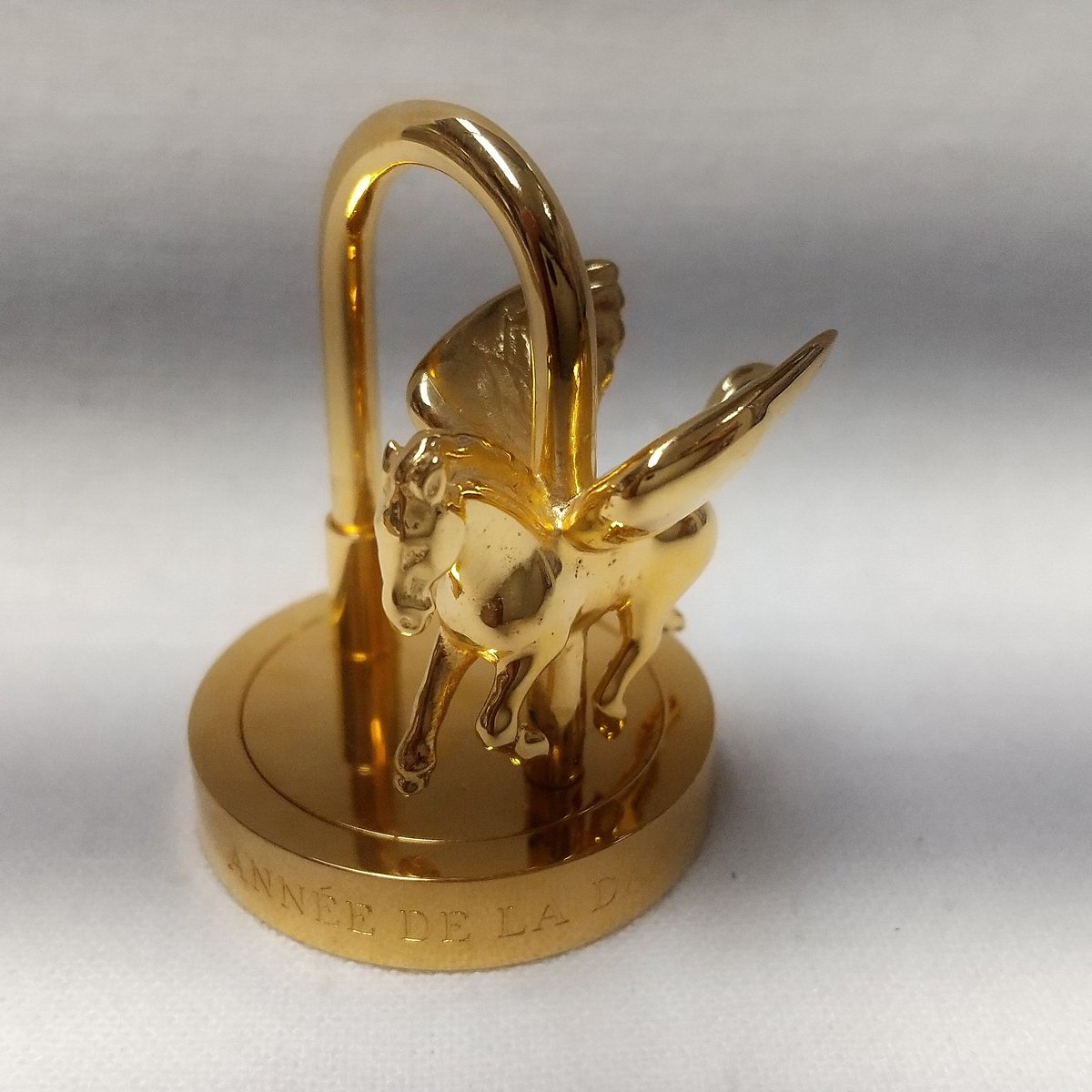 ジュエルブランドのケン Hermes エルメス カデナ チャーム アーネダンス ペガサス ゴールドをお買取しました