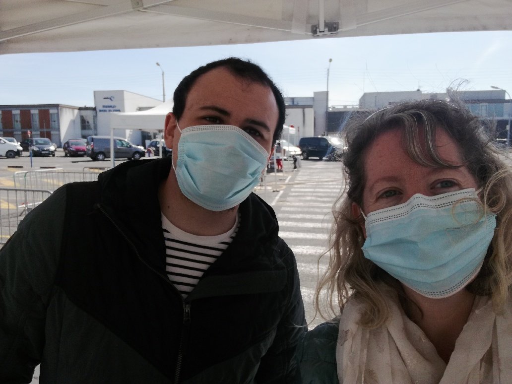 DaMotaAdam's tweet photo. Distribution des masques à Romilly-sur-Seine pour tous les habitants ⤵️
🔹 2 masques fabriqués par @lecoqsportif offerts par la mairie
🔹1 masque fabriqué par #CHANTECLAir offert par le @AubeDepartement https://t.co/DLJHZpaa3u