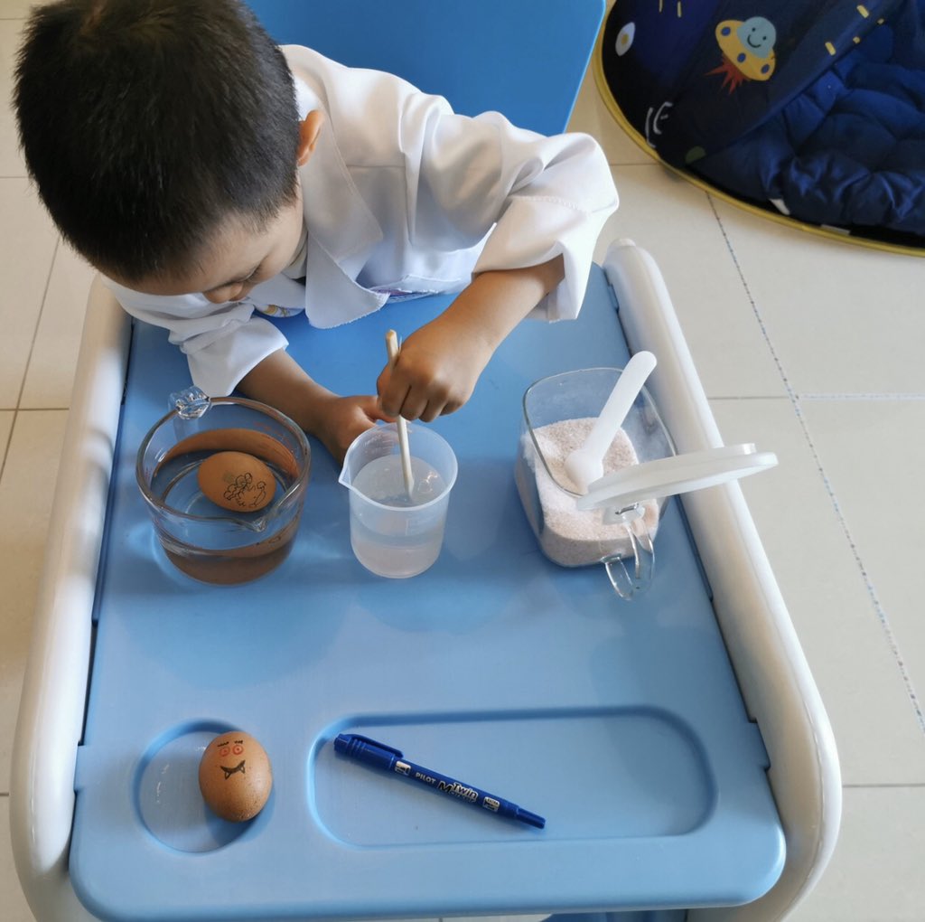 ReptonADFS2's tweet image. Eggcellent experiments boys and girls! We love seeing you use your investigation skills. Keep sharing! #primaryscience #RADRemoteLearning #sciencefromhome