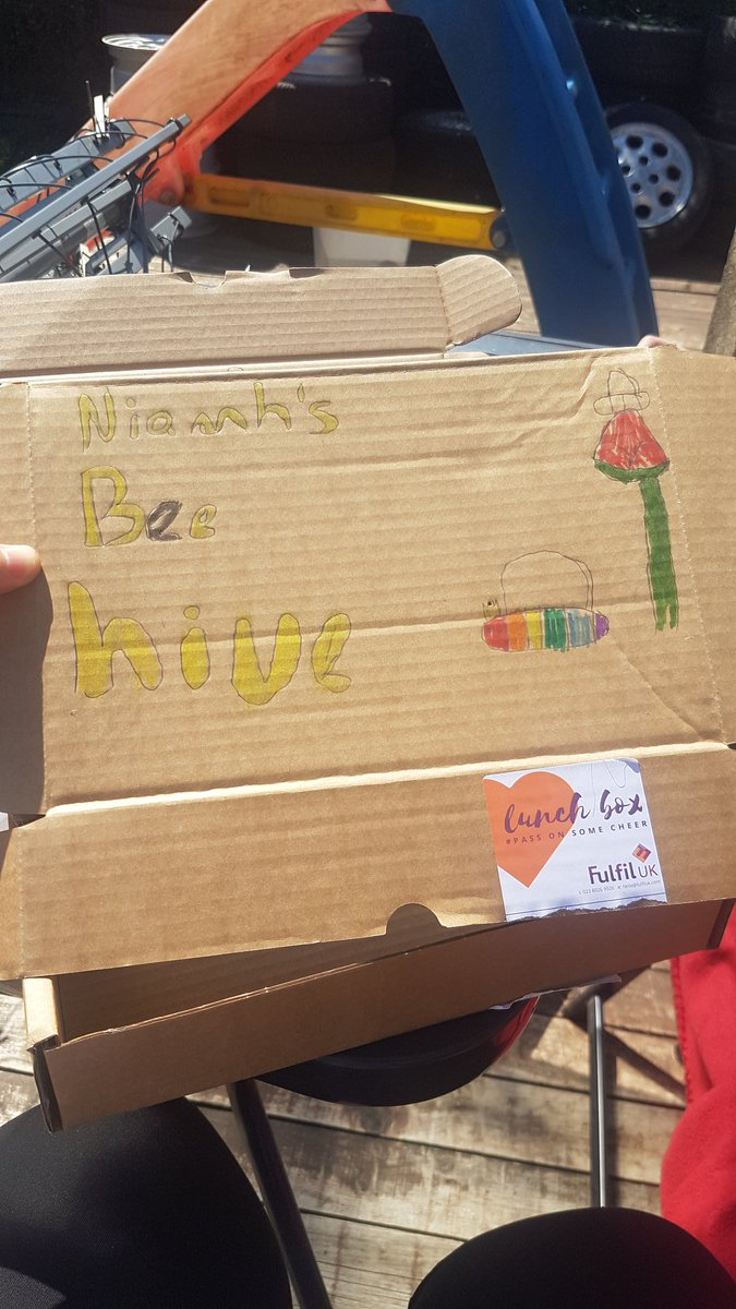 nickynoo25's tweet photo. @fulfiluk #passonsomecheer thank you for sending NHS staff little boxes of treats to keep us going, they are brill, but myself and my daughter are creating mini gardens with the boxes to brighten up our day. Thanks again xx https://t.co/5LsSOZI73J
