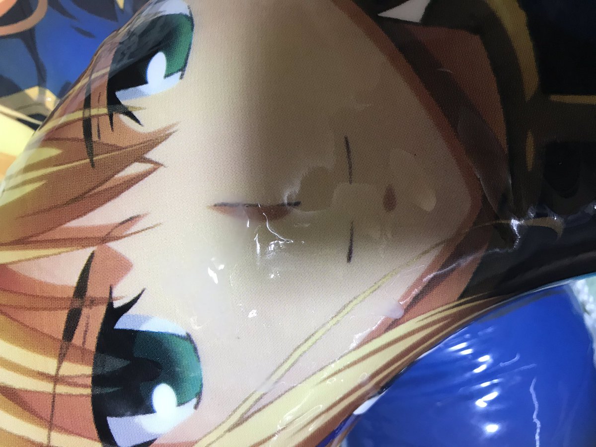 J6vcqLdgVrj45IL's tweet photo. 初ツイートです！
セイバーの浮き輪にぶっかけてみました。意外と柔らかくて気持ちいいかも？？
#ぶっかけ
#浮き輪
#空ビフェチ https://t.co/lQSUSHGsqT