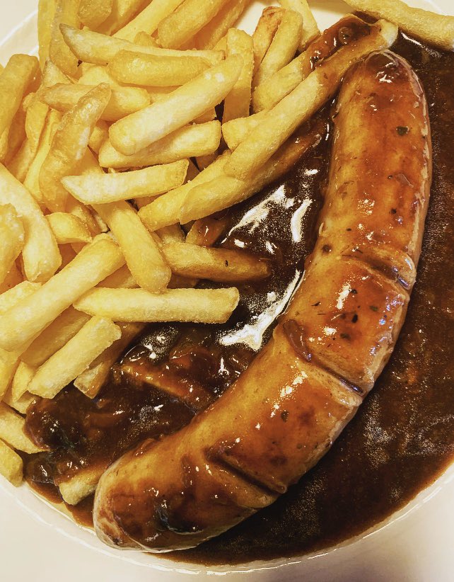 How about Bratwurst&Fries?📍👨‍🍳🙏🏻🤙🏻 #Cooking #Food #ClassicFood