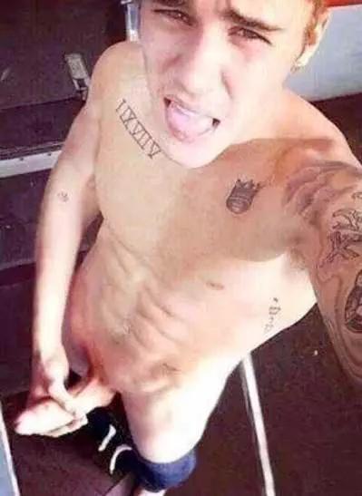 Simonhot38's tweet photo. Justin Bieber https://t.co/Rz82FR29zq