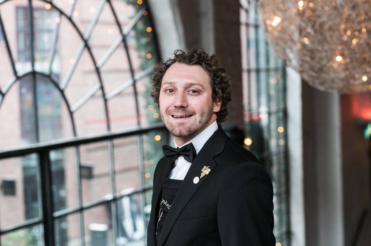 Time to put the sommeliers in the spotlight: Simon Zimmermann bit.ly/2YGVf4r #interview #norway 🇳🇴🇳🇴🇳🇴 #asisomms
