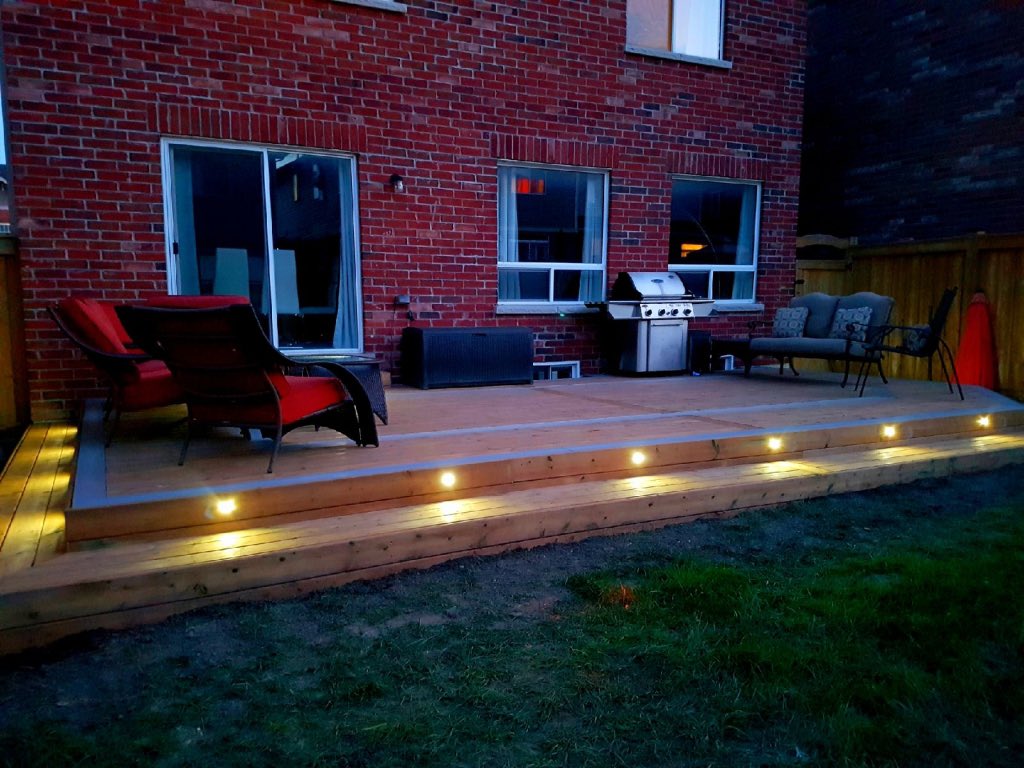 deck_guys's tweet photo. Deck of the day! #homeimprovement  #outdoorliving #microprosienna https://t.co/re80uWgC4F