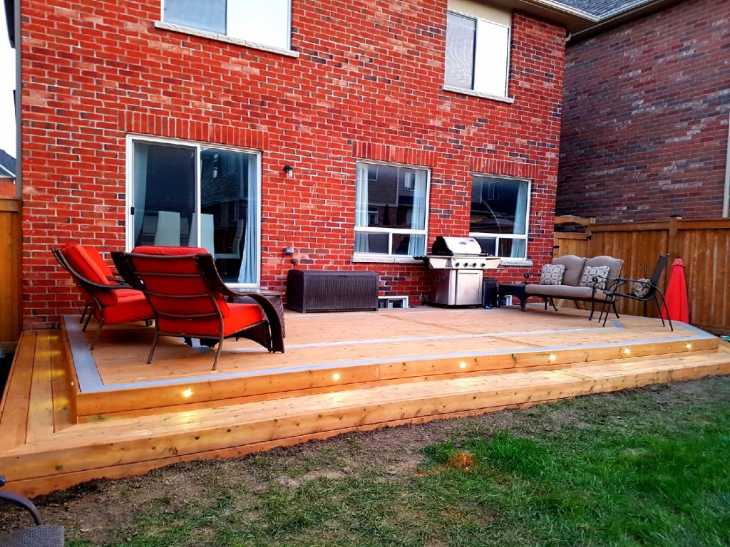 deck_guys's tweet photo. Deck of the day! #homeimprovement  #outdoorliving #microprosienna https://t.co/re80uWgC4F