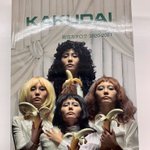 水道用品メーカーカクダイのカタログが毎年凄い!今年はバナナを持ってQueen風…