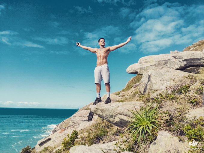 Bom dia com foto motivacional mesmo eu sabendo q vai flopar 😅😂  . . Up next! 🏞️🍁🙏🙏 Insta: @jooctan https://t<a href="/tag/tbt"class="tags"><span>#tbt</span></a>