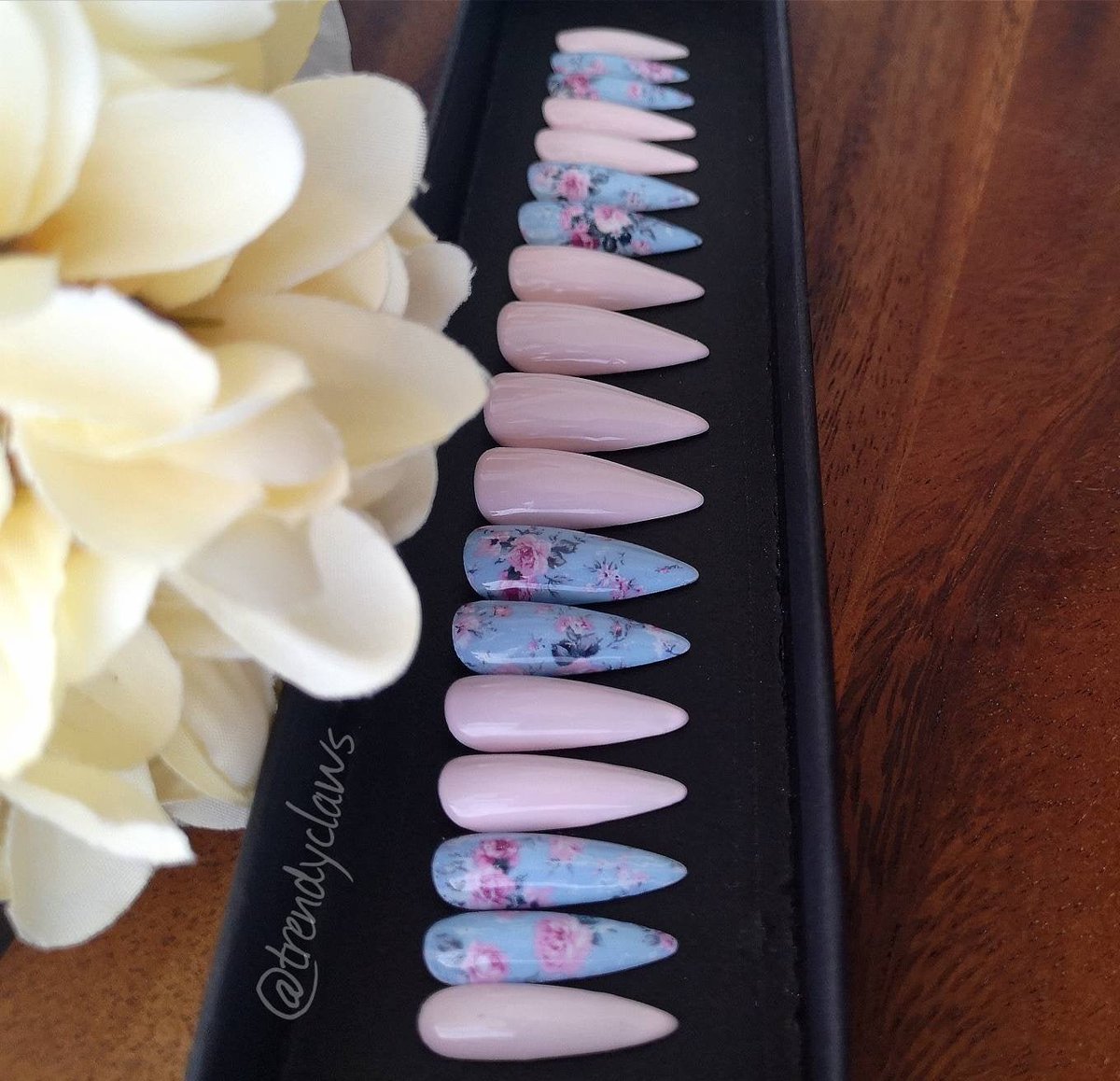 Excited to share the latest addition to my #etsyshop: Pastel Pink &amp; Blue Spring Flowers - Floral - Custom Press On Nail Set #etsy #etsyseller #etsystore #florals #springfashion #pressons #pressonnails etsy.me/2Law7Lj