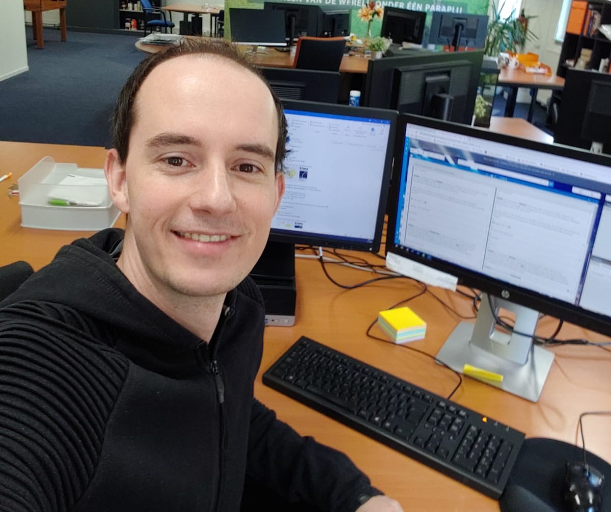 Bij een gangbare vertaalopdracht vertalen wij gemiddeld 1500 woorden per werkdag. Toch komt het regelmatig voor dat klanten hun vertaling net ietsje sneller nodig hebben; afgelopen week stond collega Bas voor de uitdaging van 18.000 woorden in 24 uur: linquake.nl/nieuws/blog-ba…