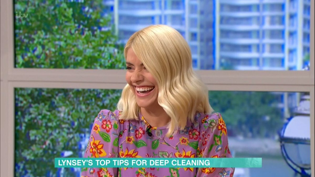 hollywillslove's tweet photo. #closeups set two... #laughingholly #whenhollysmiles πππ #thatlastone π€―π @hollywills #ThisMorning 2/4 https://t.co/9HZ21shN9A