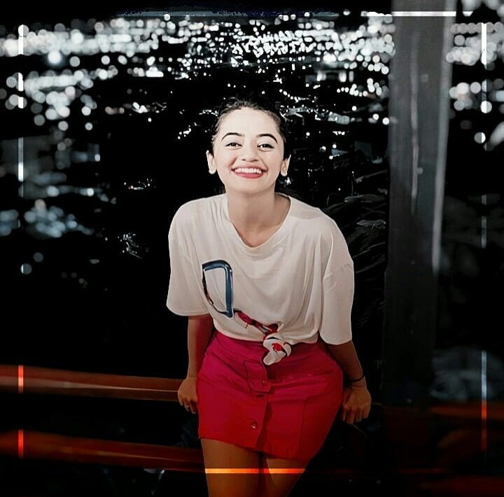 HellyTurkey's tweet photo. Candy girl🍭
@OfficialHelly7
#IshqMeinMarjawan2 #india #Aashi #Niti #turkey #Mor #Candy #HellyShah #Helly  #HellyTurkey #Devanshi #Saroon #Kainat #Saltanat #princess #Queen #Modern #Natural  #SufiyanaPyaarMera #SPM #HS #Baby #KhushiyonKiiGullakAashi #BıçakSırtı #Swaragini #Swara https://t.co/Tpg9YQmgdq