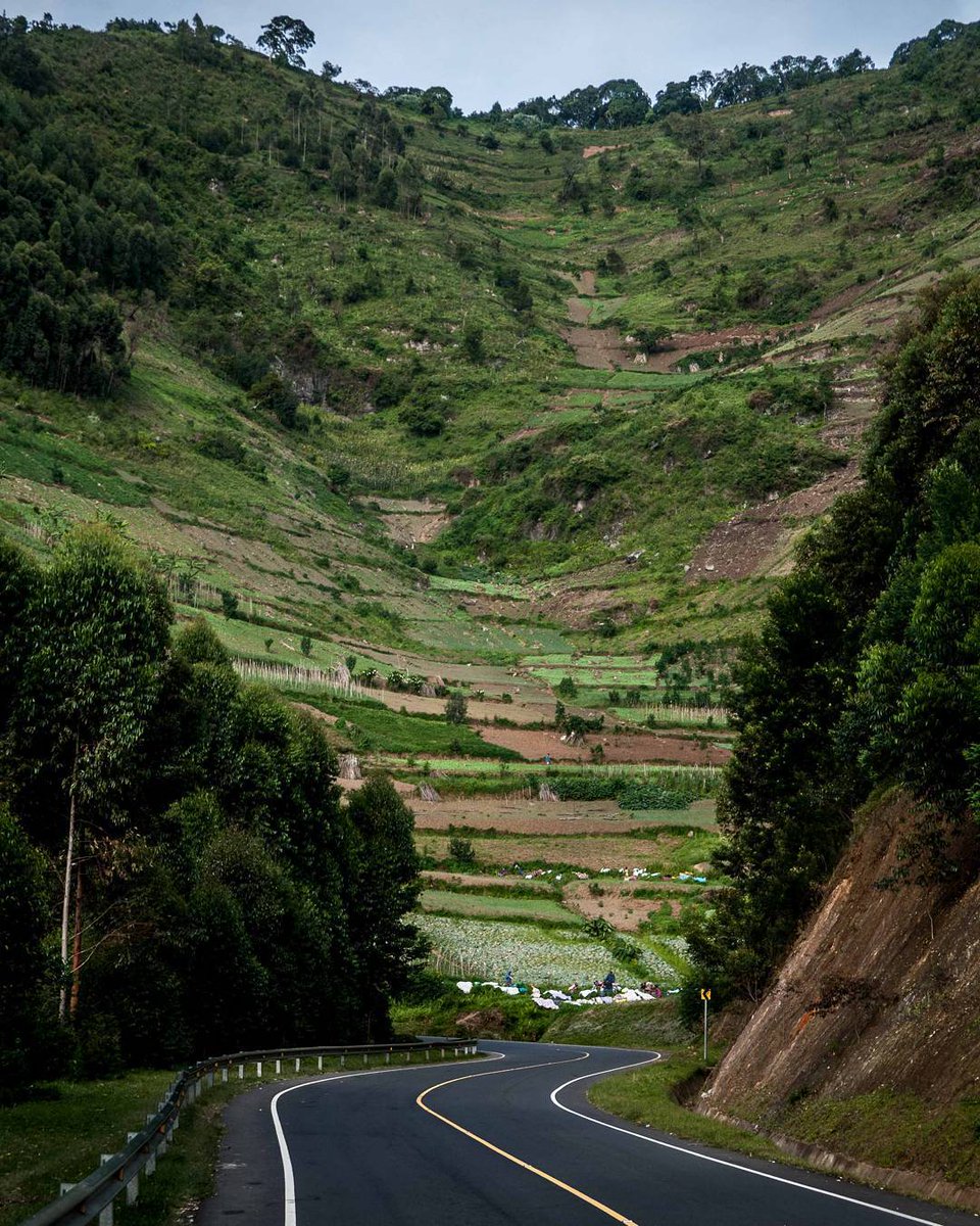 ugandapics_'s tweet photo. Kabale-Kisoro road. Photos by Andrew Pacutho https://t.co/vyWzg5tLqy