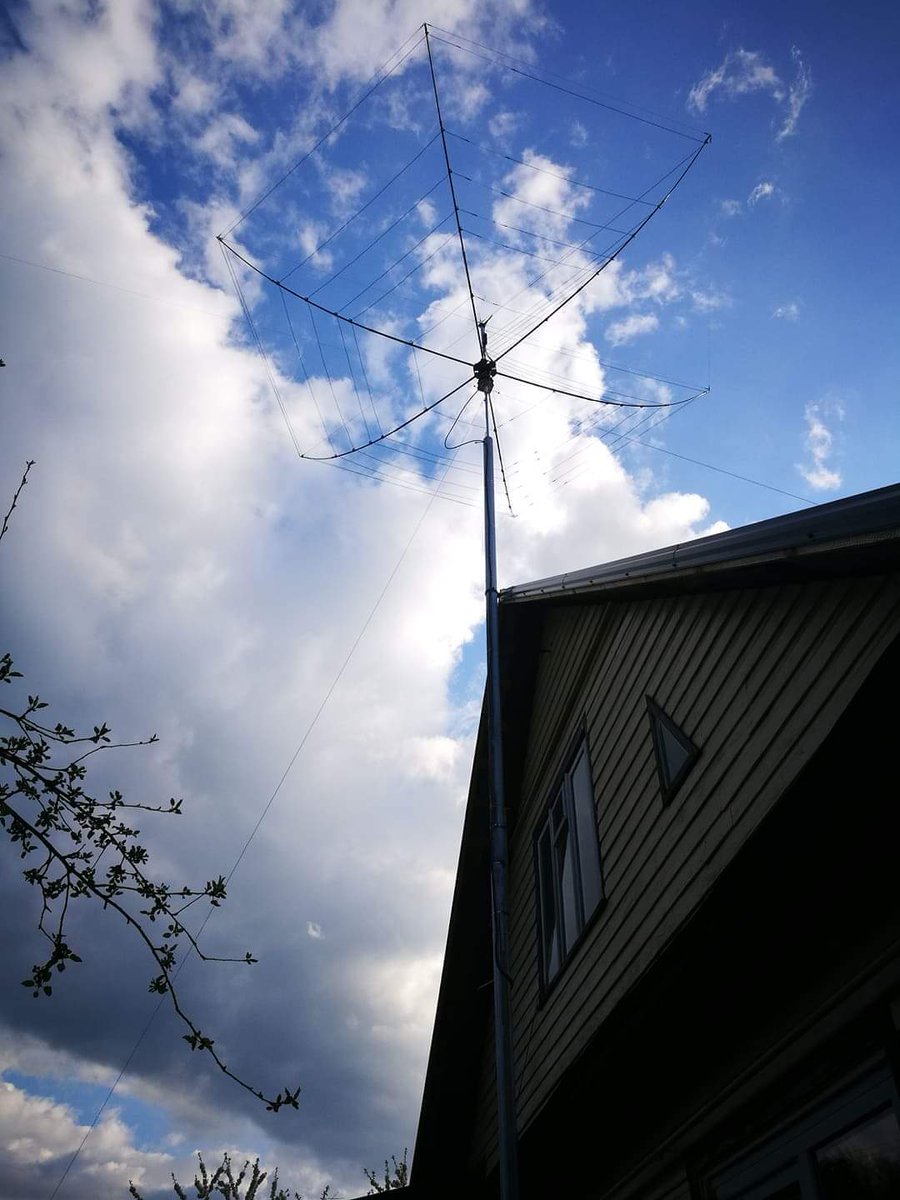 SP7IDX_Hexbeam's tweet photo. This is MARK IV! FB! @SP7IDX_Hexbeam setup @ #LY3EC Well done Edmundas! Enjoy DXing now! #hamr #hamr #hexbeam https://t.co/H6pn4gI2qb