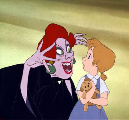 ディズニーの悪党 ということで、ビアンカの大冒険よりマダム