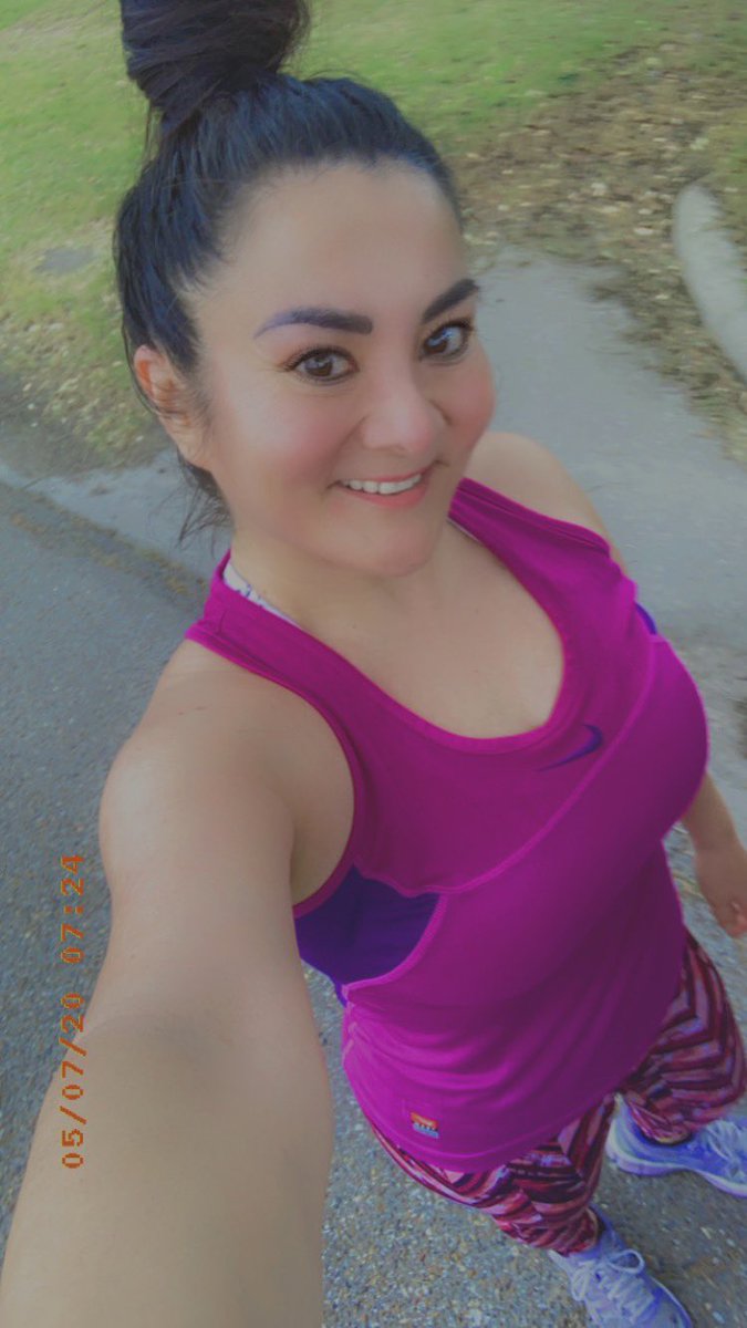 Dr_V_Lucy's tweet image. Love getting a run first thing in the morning, it makes me feel really good and gives me lots of energy for the rest of the day! Happy Thursday everyone! 🙌🏽 #6amRun #thursdaymorning #3down #ThursdayMotivation #thursdayvibes #fitnessleaders #fitnessedu #runandrant