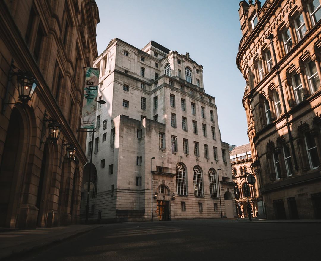 myapartments__'s tweet photo. Another week of lockdown almost complete!  Here are our favourite #lockdownviews from this week
​
​Manchester town hall 📸 Instagram user @poojanreddy
​Hotel Gotham 📸 Instagram user @manc_wanderer
​Castlefield Basin 📸 Instagram user @shotbysophx https://t.co/WkIa26vXnj