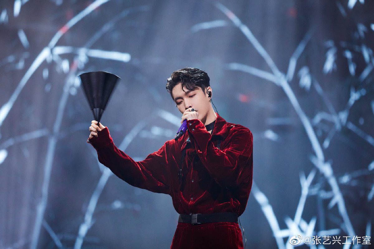 лэй чжан. чжан исин. клип lie lay. Lay клипы. чжан исин lit.