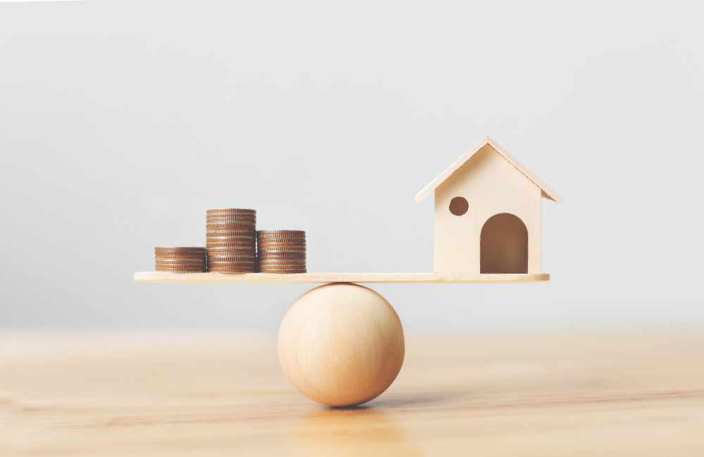 MyPropertySA's tweet photo. It is vital that homeowners in financial trouble during the #Covid19SA lockdown take immediate action and proceed with the necessary steps before the situation slips out of their control.

We take a look at some options here https://t.co/Y6kVBC5JZh https://t.co/5MN84DVK2x