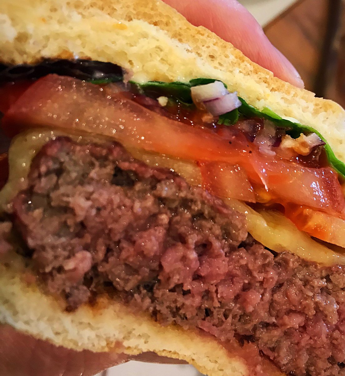 For those who asked to “see inside”...
#glenarmshorthornbeef #bestburger