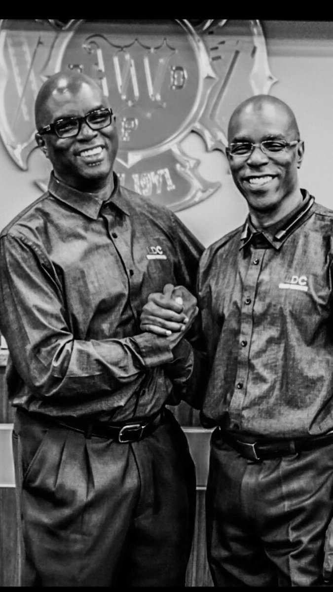 LarryLDCConley's tweet photo. He’s not heavy he’s my brother ❤️💯Happy Birthday to my partner in crime and one of the most talented souls I know......Enjoy your day!! https://t.co/8QGmVeNXHC