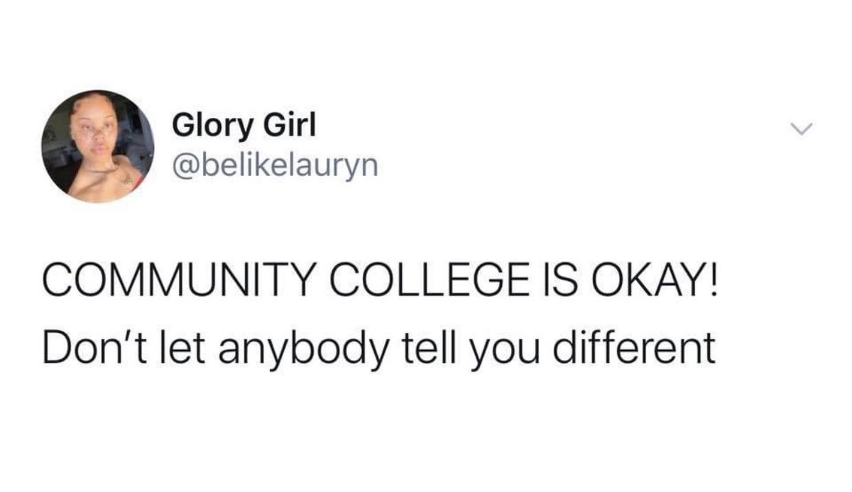 JuliannaC123's tweet photo. They say community college sucks but it’s actually better then university 🤐 https://t.co/7WY0YGnNG2