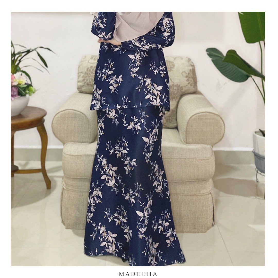 madeehaco's tweet photo. Melati Kurung Kedah

Colour : Brick, Denim Blue and Mint
Material : Soft Satin
Price : RM149
Size : S,M,L,XL

Top Details :
- Cutting : Loose Cut
- Sleeve : Button

Skirt Details : - Kain duyung

FREE POSTAGE &amp; FREE SAMPUL RAYA. ✨✨ https://t.co/w2MliU1mgv