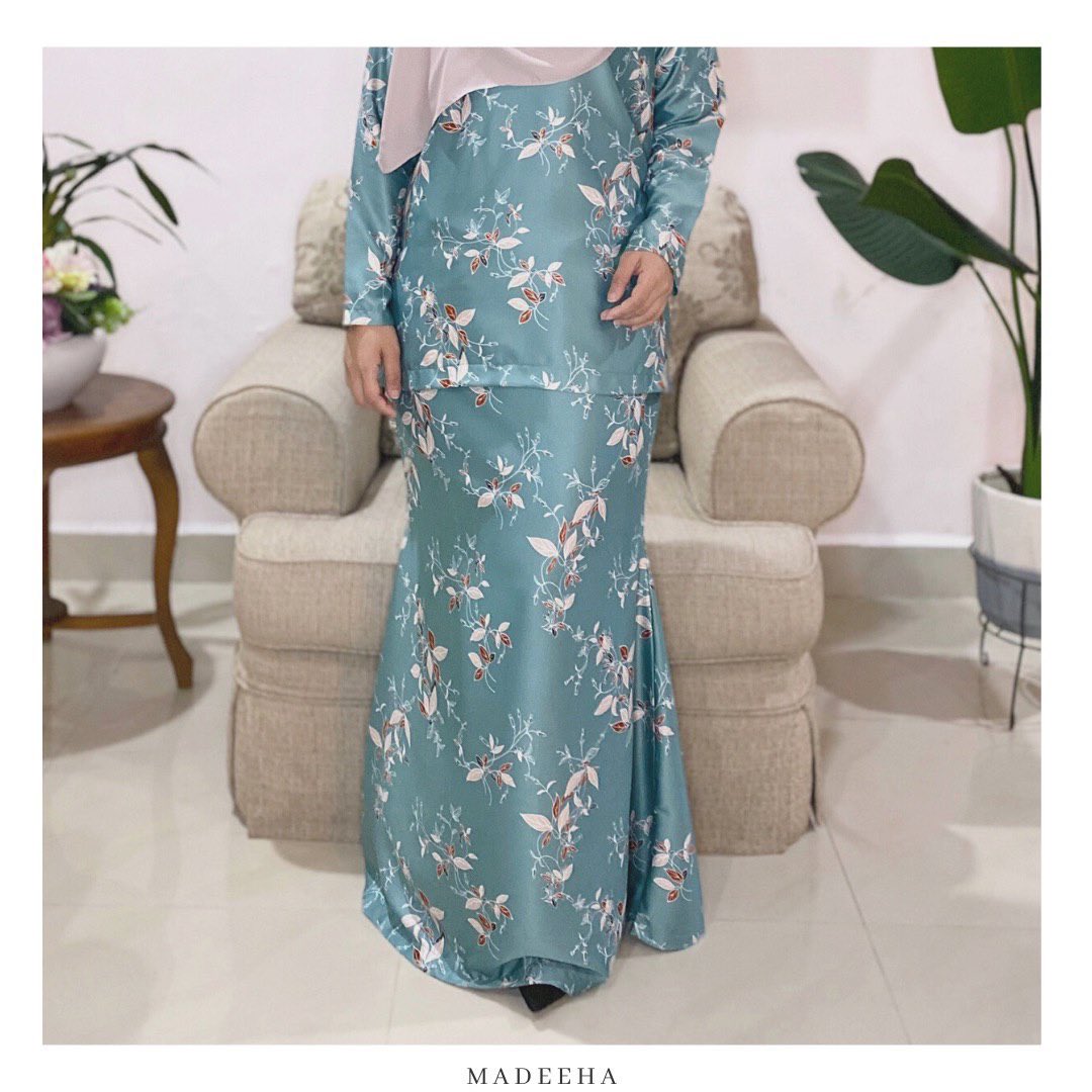 madeehaco's tweet photo. Melati Kurung Kedah

Colour : Brick, Denim Blue and Mint
Material : Soft Satin
Price : RM149
Size : S,M,L,XL

Top Details :
- Cutting : Loose Cut
- Sleeve : Button

Skirt Details : - Kain duyung

FREE POSTAGE &amp; FREE SAMPUL RAYA. ✨✨ https://t.co/w2MliU1mgv