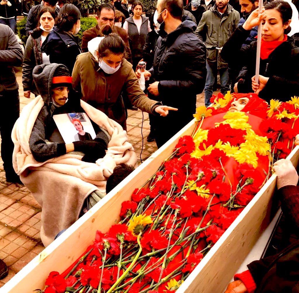 “Bir ülkeyi tanımak istiyorsanız, o ülkede insanların nasıl öldüğüne bakın.”
#ibrahimgokcek