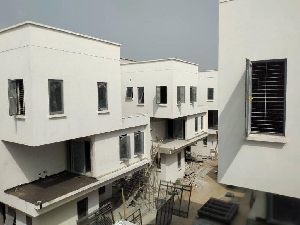 loft_code's tweet image. FOR SALE: 2(NO) 4-BEDROOM DETACHED HOUSE WITH A ROOM SERVANT QUARTER WITHIN AN ESTATE, OFF GERRARD ROAD, IKOYI 

SALES PRICE: N450m
info@theloftcode.com
0805 708 1122, 0906 915 5617
#loftcode #ikoyi #lagos #home #homes #realestate