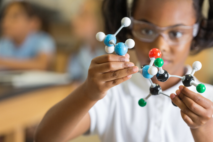 OpenResAfrica's tweet photo. “The reality is, when it comes to women’s leadership, we are all behind,” says Prof Ameenah Gurib Fakim @AASciences, in this blog about the #GenderGap, which starts early in education &amp; leads to great divides in women’s access to &amp; participation in #STEM https://t.co/MaBdGDALER https://t.co/a92rEseNnO