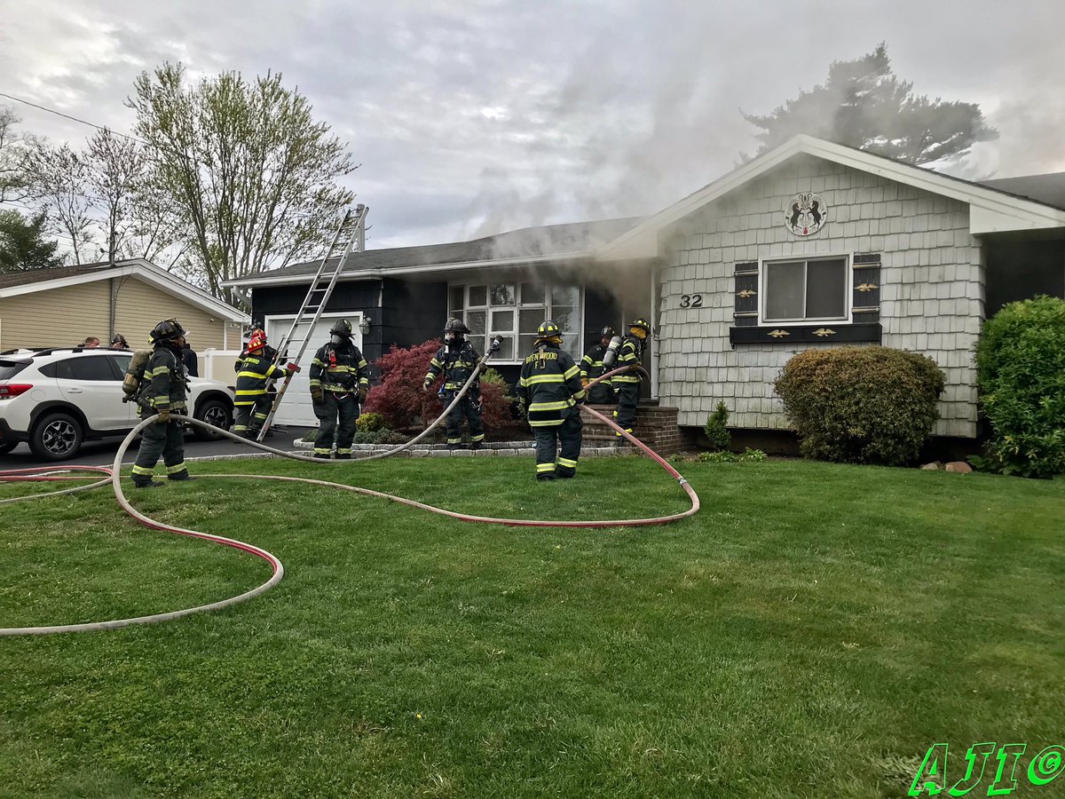 Chief_Ippy's tweet photo. Been a busy week in the 3rd Division of Islip Town. Yesterday the #BrentwoodFD responded to &amp; made quick work of a basement fire on in Co. 2 area. This was the 2nd working fire this week for BFD. 📸 #CBJP-AJI @thefirenews #LIBNS #LNBN https://t.co/cfVmbrQp4K