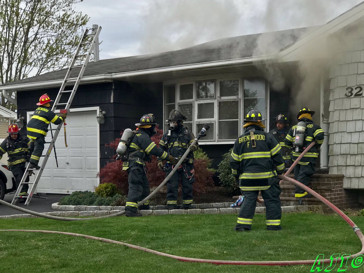 Chief_Ippy's tweet photo. Been a busy week in the 3rd Division of Islip Town. Yesterday the #BrentwoodFD responded to &amp; made quick work of a basement fire on in Co. 2 area. This was the 2nd working fire this week for BFD. 📸 #CBJP-AJI @thefirenews #LIBNS #LNBN https://t.co/cfVmbrQp4K