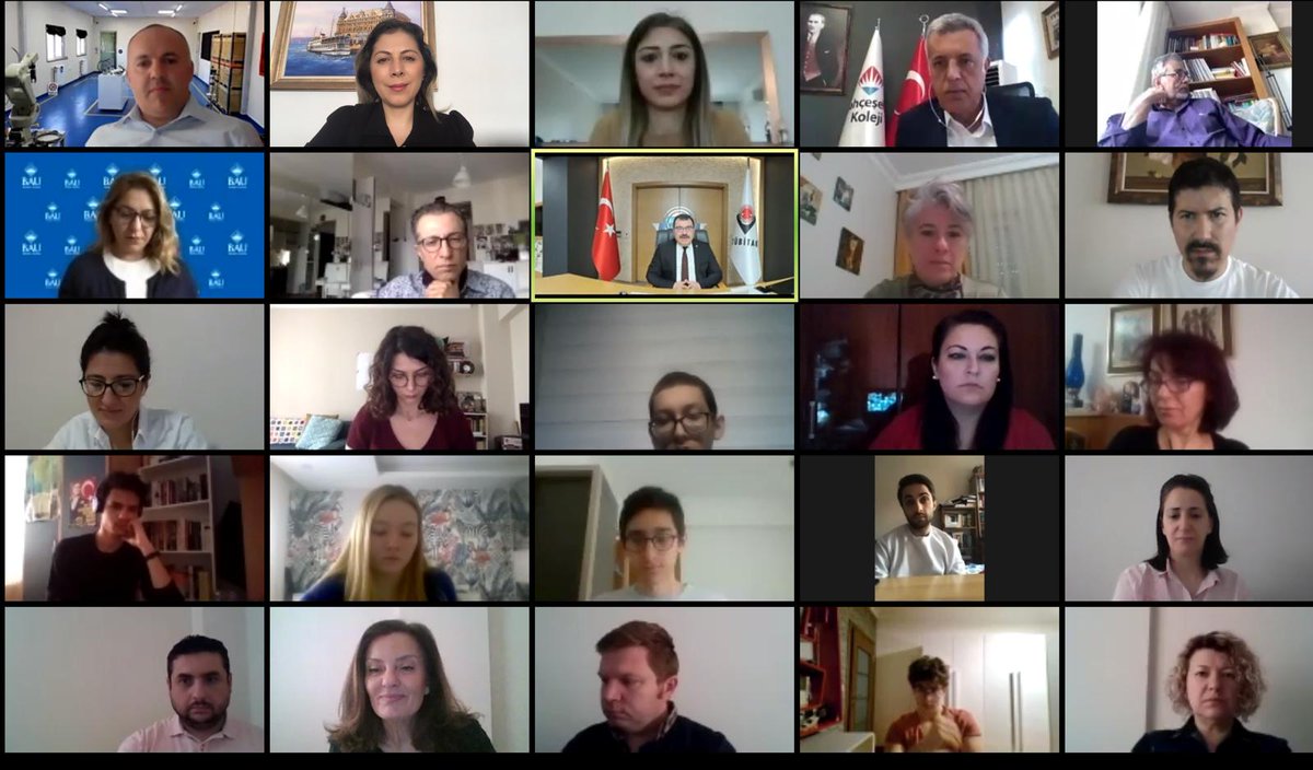 htcsaruc's tweet photo. TÜBİTAK Başkanı Prof.Dr.Hasan Mandal Eskişehir FenTek öğrencilerimizle ve yöneticilerimizle bir araya geldiği görüşmede TÜBİTAK’ın gelecek projelerini, pandemi sürecindeki rolünü paylaştı ve öğrencilerimizin projelerini dinleyerek sorularını yanıtladı. #gelecekFenTek #HasanMandal https://t.co/0J0bcLNC75