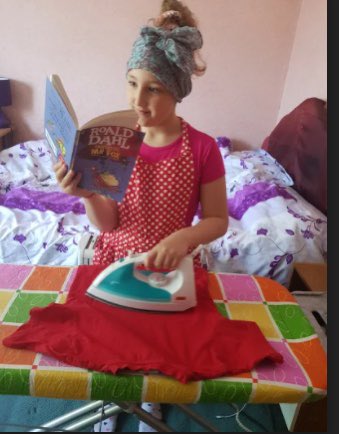 MandyHrintc's tweet photo. Another year four child getting involved with #wildread ! Love the fancy dress so fitting for tomorrow’s VE Day celebrations 🇬🇧🇬🇧🇬🇧🇬🇧@bramley_park @Missjam2019 https://t.co/ZmZdAJ9EEa