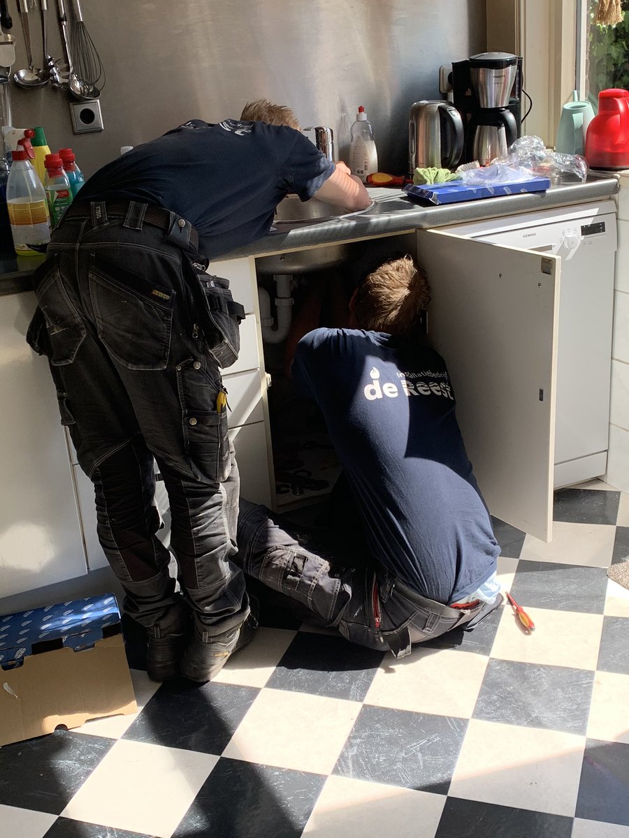 Uitstekende service Installatiebedrijf de Reest Meppel! Beide monteurs BBL-ers <a href="/Deltion/">Deltion_nieuws</a> 😜. #vakwerk