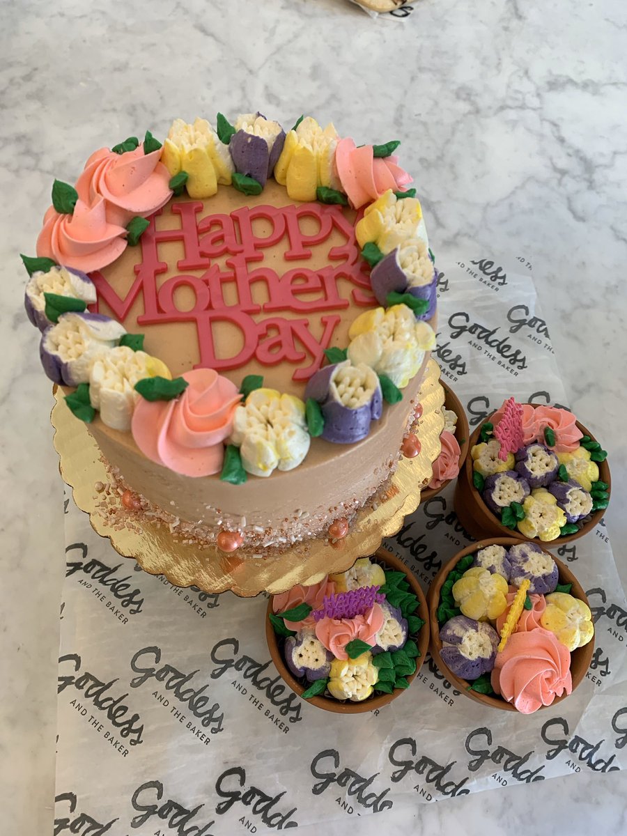 There’s still time left to grab one of our Brunch + Blooms gift sets for Mom! We’ve teamed up with <a href="/flowers4dreams/">Flowers for Dreams</a> to curate special Mother’s Day gift sets of bouquets, bubbles and Goddess treats. 

Order yours at goddessandthebaker.com/store/catering/ by noon tomorrow! 💐💕🧁
