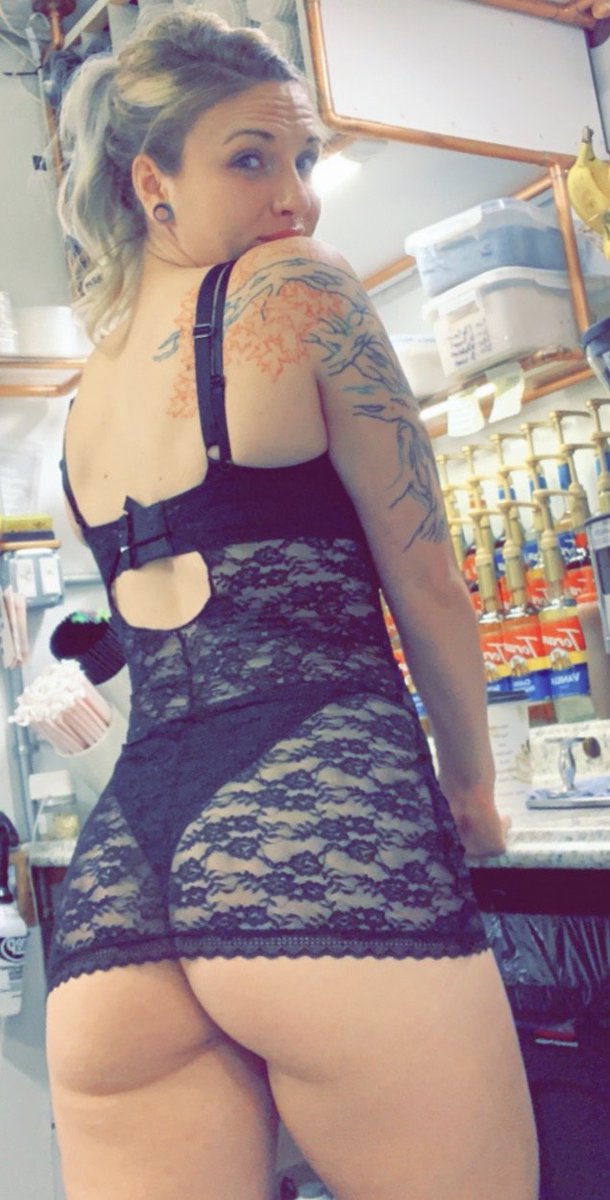 EspressoXbabes's tweet photo. Roxy was supposed to cool you down today but fat chance of that happening when she's making your smoothie in her underwear... Jesus girl, you're fuckin HOT! 🔥🍑🍒👙👀👅❤️ #sexycoffee #coffeeaddict #open #drivethruopen #bikinibarista #espressoxbabes #719girls https://t.co/KvOdsPWyel