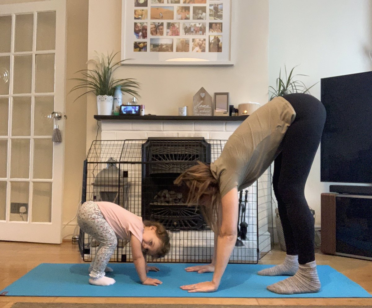 withinthemaking's tweet photo. 👯‍♀️Like mother like daughter👯‍♀️
#twinning #yoga #yogababy #mumandbabyyoga #toddleryoga #fun #likemotherlikedaughter #yogapractice #yogalife #yogachallenge #yogateacher #yogi #yogaforlife #yogamum #meditation #yogaeverywhere #yogaflow #yogainspiration #yogagirl #withinthemaking https://t.co/8FpsogGw2L