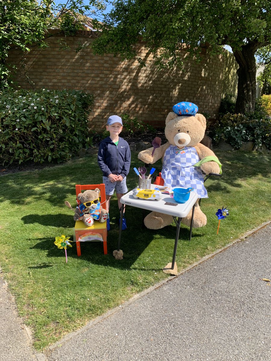 Eleonore36's tweet photo. @ShotleyBPrimary #ShotleyBridgeReception Got a surprise when found this round the corner this morning! https://t.co/7XQQTXVQ3m