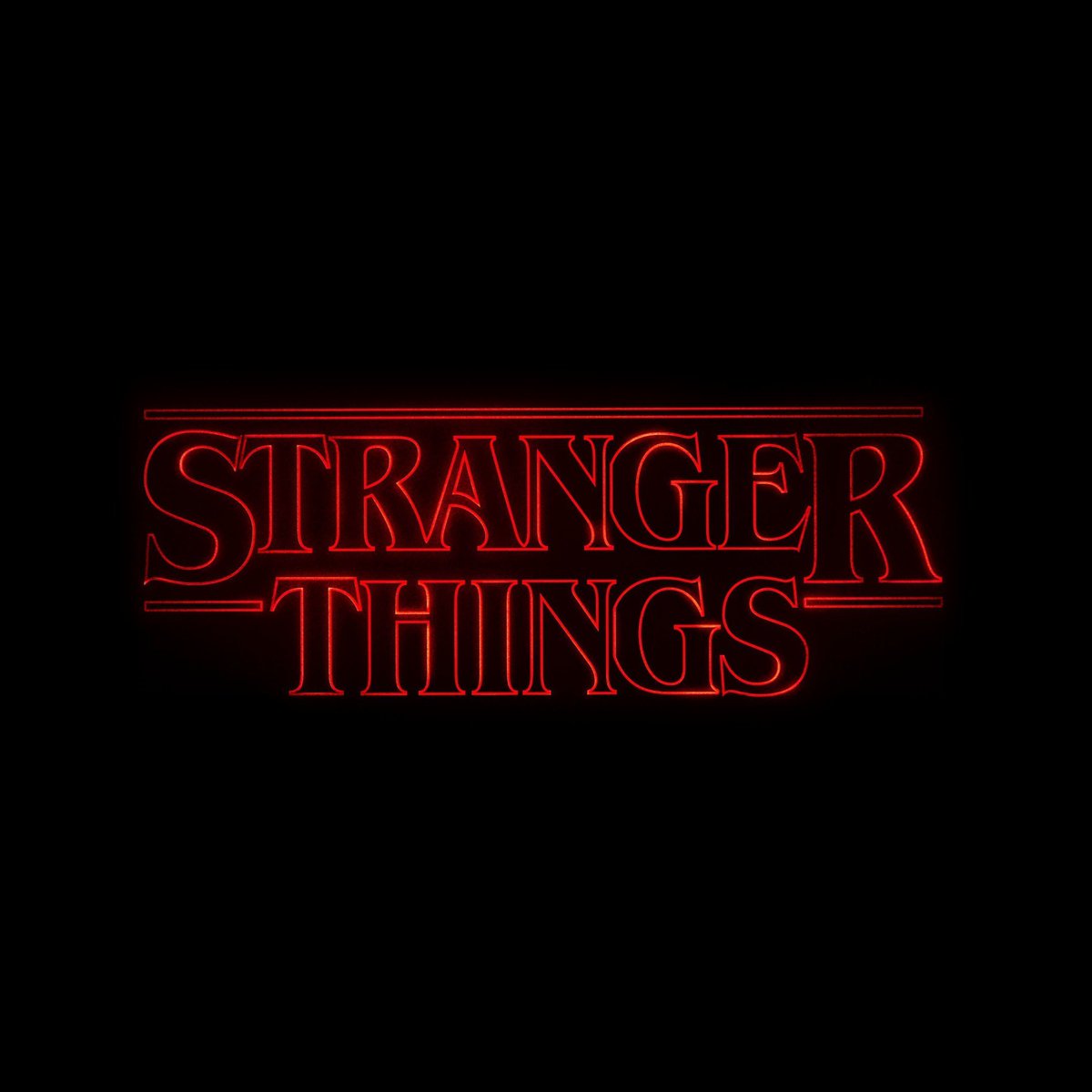 SeriesUpdateFR's tweet photo. Joe Keery a déclaré que les frères Duffer se sont surpassés pour la saison 4 de Stranger Things et qu'elle serait plus effrayante que les saisons précédentes. https://t.co/cwSk5YVTdx