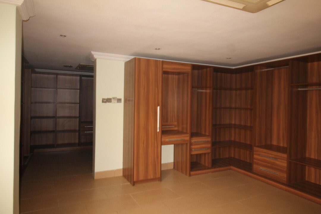 loft_code's tweet image. LETTING: 5-BEDROOM DETACHED HOUSE WITH 2-ROOMS SERVANT QUARTER AT ZONE B, NICON TOWN ESTATE, LEKKI.

RENT: N12m per annum x 2years
info@theloftcode.com
0805 708 1122, 0906 915 5617
#loftcode #lekki #lagos #home #homes #realestate